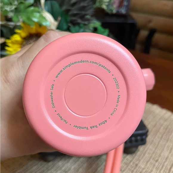 SALMON 40oz Simple Modern Tumbler - Picture 6 of 6